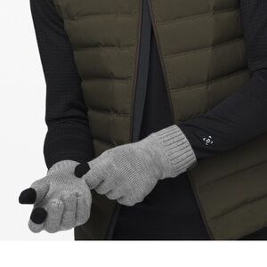 Lululemon Cold pursuit knit gloves S/M used like new